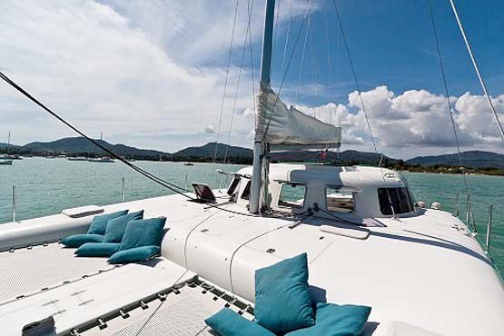 Sailing & Racing Catamaran for deck sunbathing area
