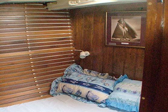 Classic Schooner Sailing Yacht traditional double cabin